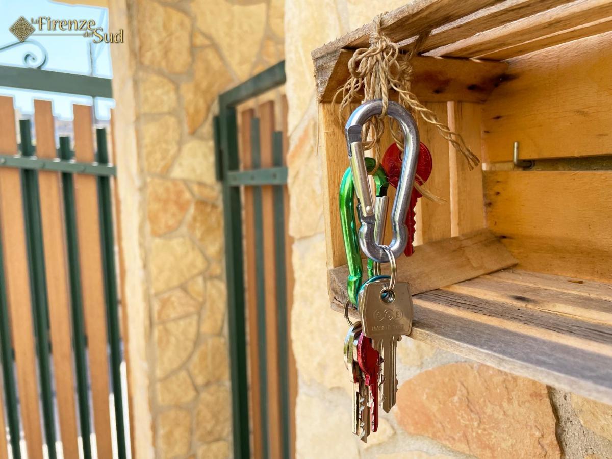 La Firenze Del Sud Bed & Breakfast เลชเช ภายนอก รูปภาพ