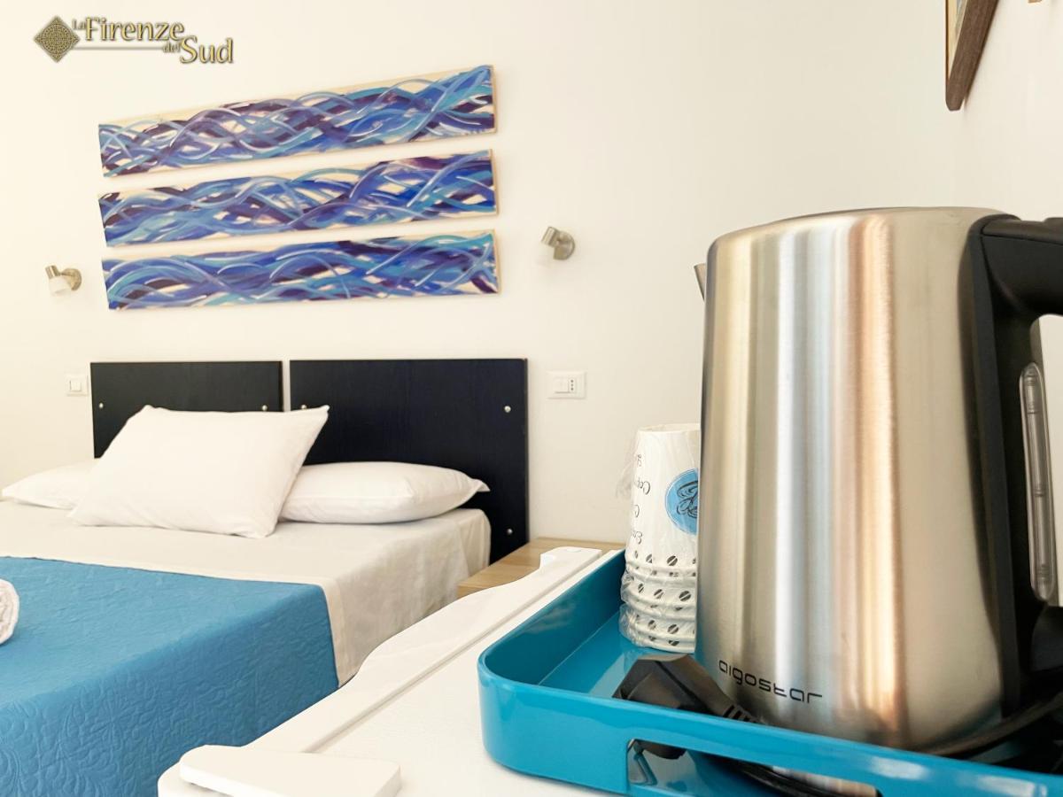 La Firenze Del Sud Bed & Breakfast เลชเช ภายนอก รูปภาพ