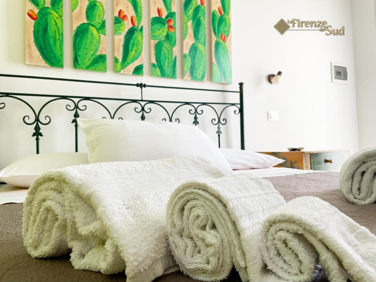La Firenze Del Sud Bed & Breakfast เลชเช ภายนอก รูปภาพ