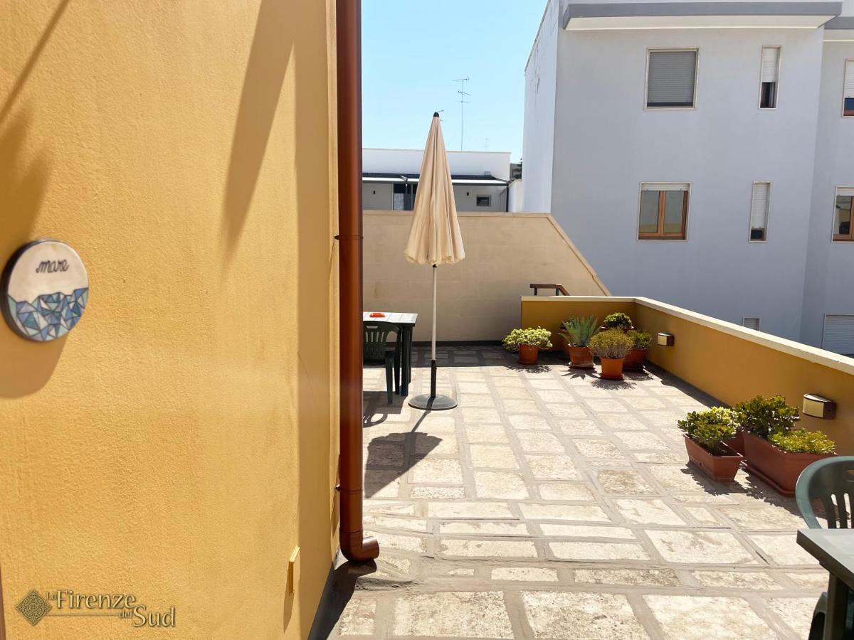 La Firenze Del Sud Bed & Breakfast เลชเช ภายนอก รูปภาพ