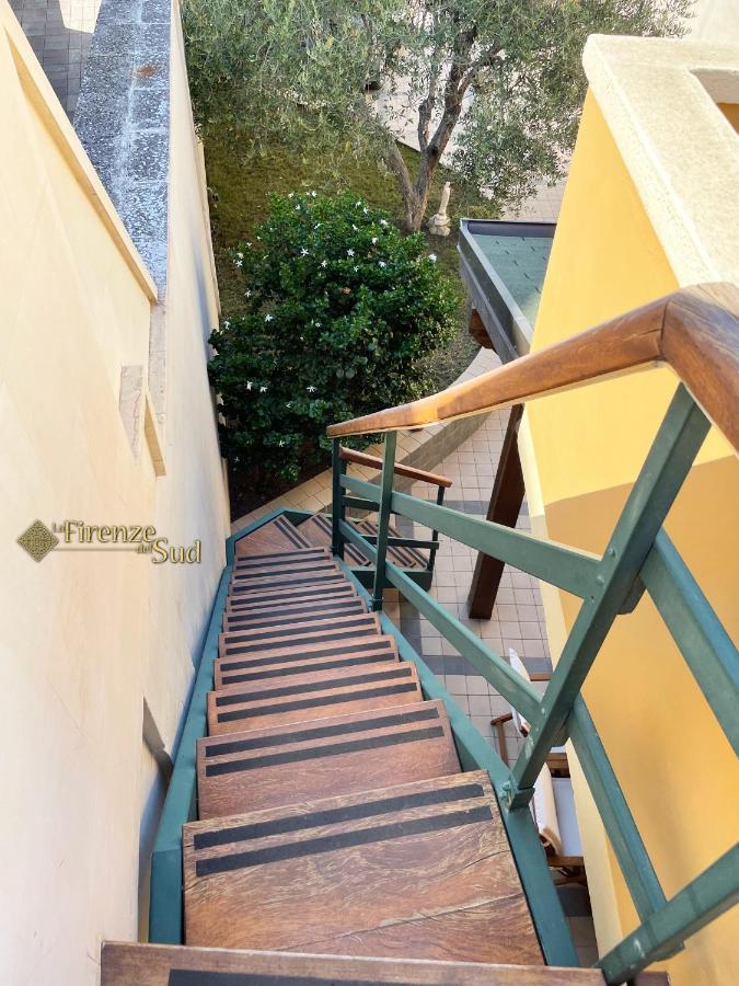 La Firenze Del Sud Bed & Breakfast เลชเช ภายนอก รูปภาพ